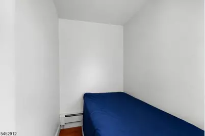 90 Manchester Ave, Paterson, NJ 07502 - Photo 28