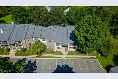 60 Taylor Dr, Franklin Township, NJ 08823 - Photo 4