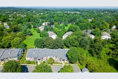 60 Taylor Dr, Franklin Township, NJ 08823 - Photo 22