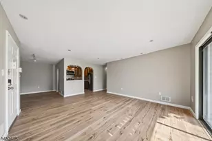 60 Taylor Dr, Franklin Township, NJ 08823 - Photo 8