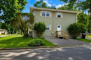240 Cedar St, South Bound Brook Boro, NJ 08880 - Photo 2