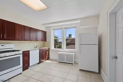 60-62 Elmwood Ave #3, Montclair, NJ 07042 - Photo 6