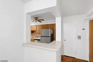 208 Anderson St, Hackensack, NJ 07601 - Photo 22