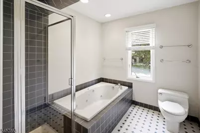 30 Wedgewood Dr, Woodland Park, NJ 07424 - Photo 18