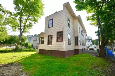 27 Augusta St, Irvington, NJ 07111 - Photo 16