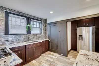 1075 Overlook Ter, Union Township, NJ 07083 - Photo 18