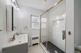 33 N Willow St, Montclair, NJ 07042 - Photo 10
