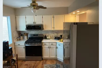 23 Woodland Dr, Roselle, NJ 07203 - Photo 6