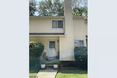 23 Woodland Dr, Roselle, NJ 07203 - Photo 2