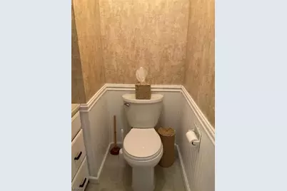 23 Woodland Dr, Roselle, NJ 07203 - Photo 10