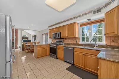 22 Mott Way, Raritan Township, NJ 08822 - Photo 14