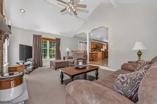 22 Mott Way, Raritan Township, NJ 08822 - Photo 10