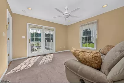 22 Mott Way, Raritan Township, NJ 08822 - Photo 18