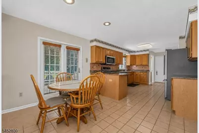 22 Mott Way, Raritan Township, NJ 08822 - Photo 12