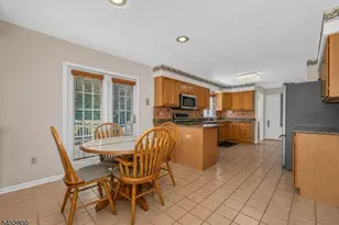 22 Mott Way, Raritan Township, NJ 08822 - Photo 12