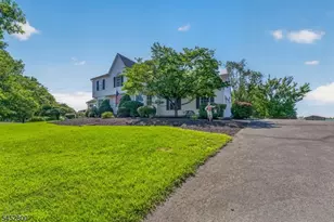 22 Mott Way, Raritan Township, NJ 08822 - Photo 36