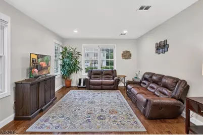 10 Riverside Dr, Clinton, NJ 08809 - Photo 8