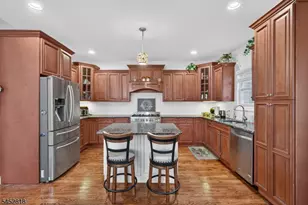 10 Riverside Dr, Clinton, NJ 08809 - Photo 14