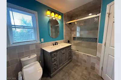 321 Hemlock St, Roselle Park, NJ 07204 - Photo 4