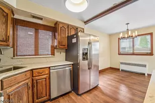 1030 Jassamine Way, Fort Lee, NJ 07024 - Photo 10