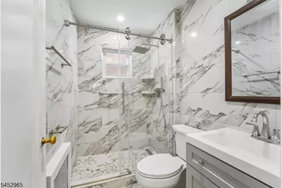 1030 Jassamine Way, Fort Lee, NJ 07024 - Photo 12