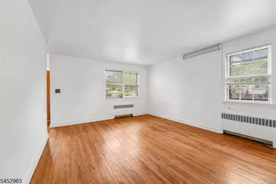 1030 Jassamine Way, Fort Lee, NJ 07024 - Photo 4