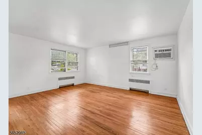 1030 Jassamine Way, Fort Lee, NJ 07024 - Photo 6