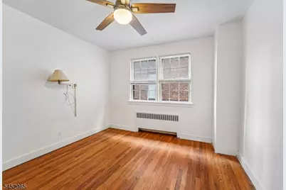 1030 Jassamine Way, Fort Lee, NJ 07024 - Photo 18
