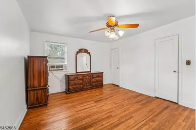 1030 Jassamine Way, Fort Lee, NJ 07024 - Photo 16