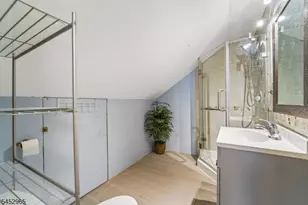 1030 Jassamine Way, Fort Lee, NJ 07024 - Photo 24