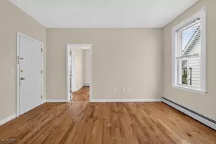 21 Robert Pl, Irvington, NJ 07111 - Photo 8