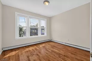 21 Robert Pl, Irvington, NJ 07111 - Photo 18