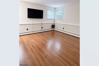 945 Savitt Pl #B3, Union Township, NJ 07083 - Photo 2