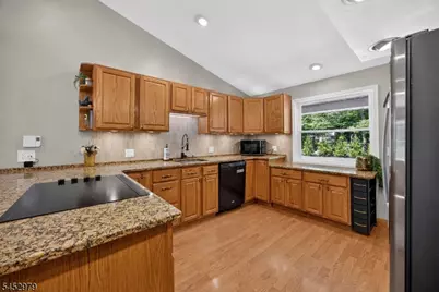 17 Birch Dr, Vernon Twp., NJ 07422 - Photo 4