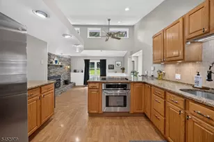 17 Birch Dr, Vernon Twp., NJ 07422 - Photo 10