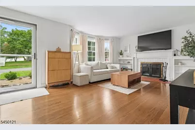 611 Brookside Pl, Cranford Township, NJ 07016 - Photo 4