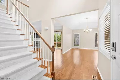 31 Stone Row Ln, Jefferson Township, NJ 07438 - Photo 4