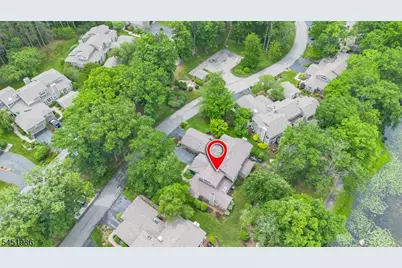 31 Stone Row Ln, Jefferson Township, NJ 07438 - Photo 2
