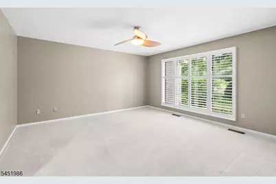 31 Stone Row Ln, Jefferson Township, NJ 07438 - Photo 16