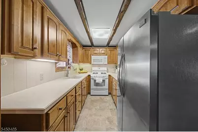 21 Shawnee Trl, Sparta Township, NJ 07871 - Photo 8