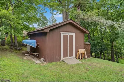 21 Shawnee Trl, Sparta Township, NJ 07871 - Photo 36
