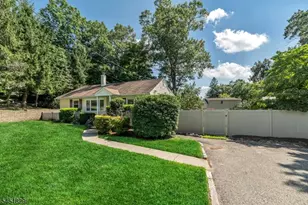 13 Maple Rd, Ringwood, NJ 07456 - Photo 2