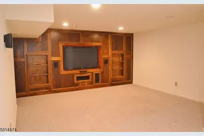 3 Donna Dr, East Hanover Township, NJ 07936 - Photo 16