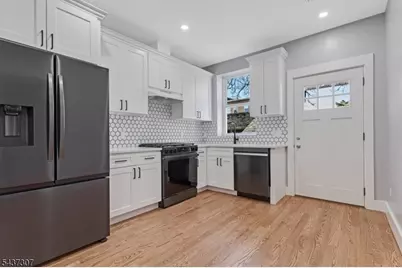 191 Franklin St #1, Secaucus, NJ 07094 - Photo 4