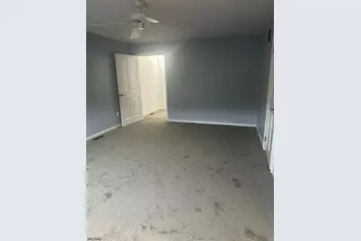 24 Falls Bridge Dr, Totowa, NJ 07512 - Photo 2