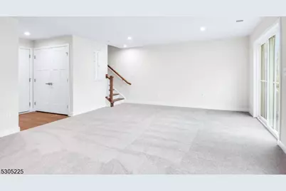 9 Peckwell St, Mount Olive, NJ 07828 - Photo 26