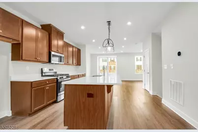 9 Peckwell St, Mount Olive, NJ 07828 - Photo 4