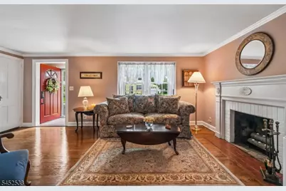 69 Newman Ave, Verona Twp., NJ 07044 - Photo 4