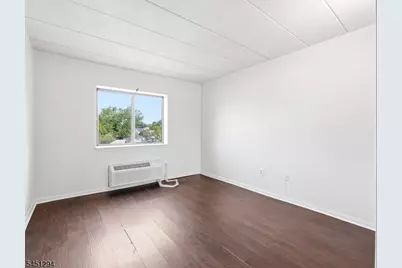 5 Linden St #6i, Hackensack, NJ 07601 - Photo 12