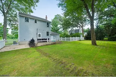 40 Carpenter Pl, Cranford Township, NJ 07016 - Photo 12